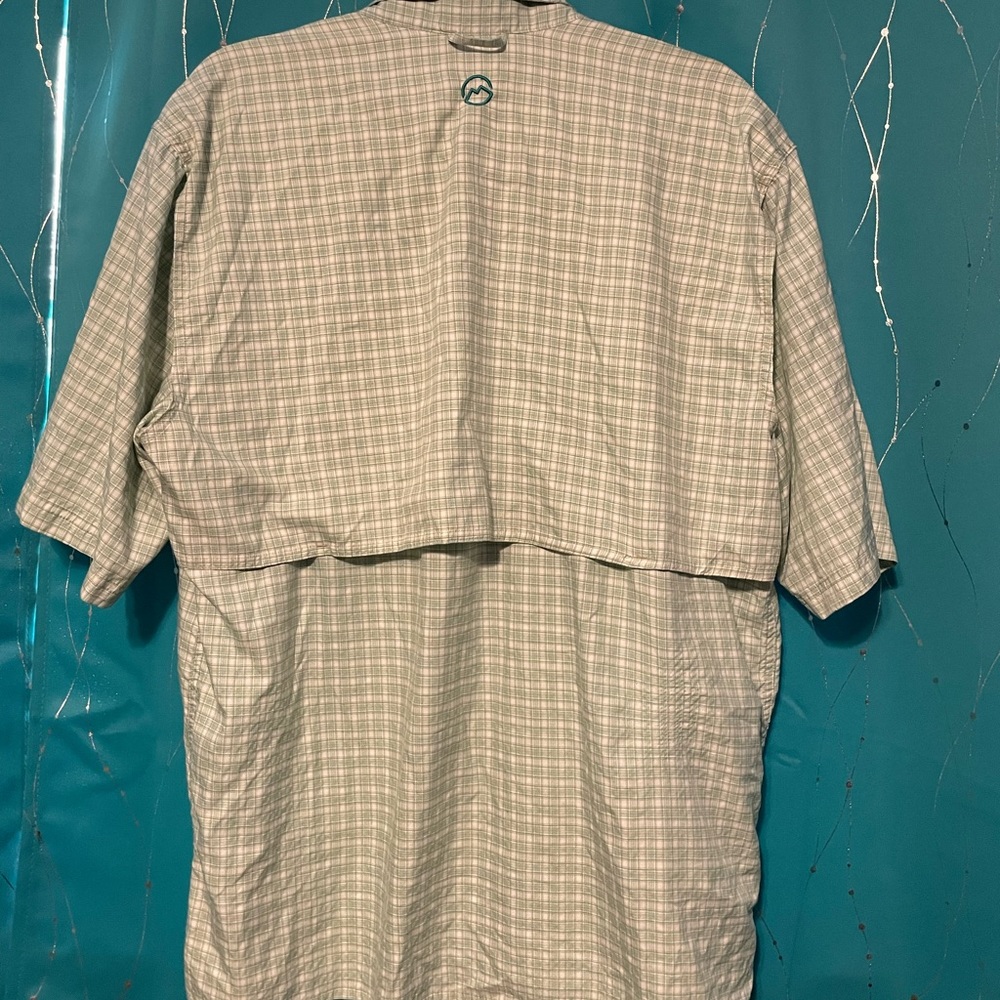 Button ups - Picture 8 of 9